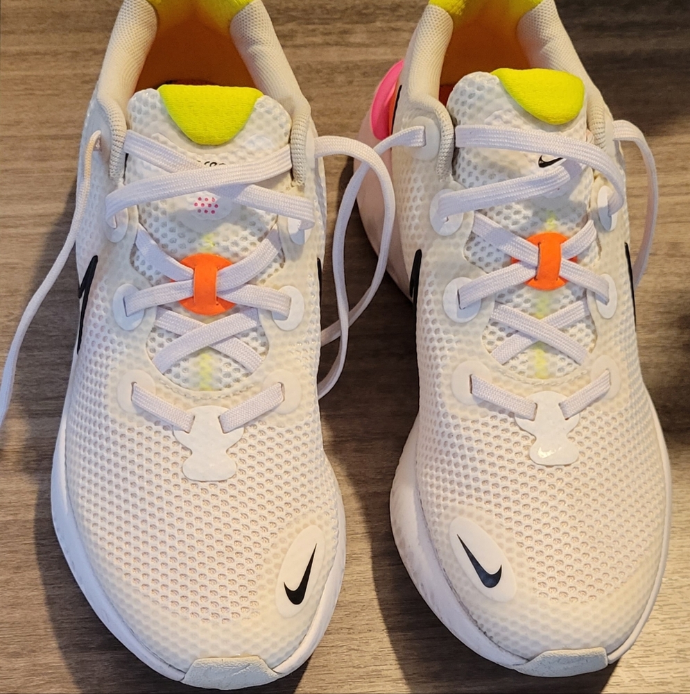 Kids nike sneakers